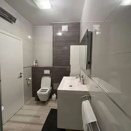 Apartment Teo Podstrana